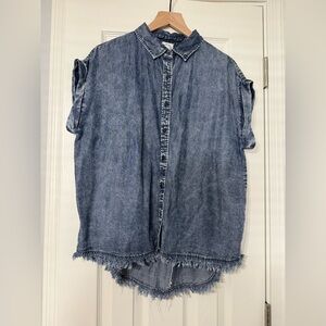 blue mineral wash cuffed sleeve frayed hem Button Up Shirt Women Size medium